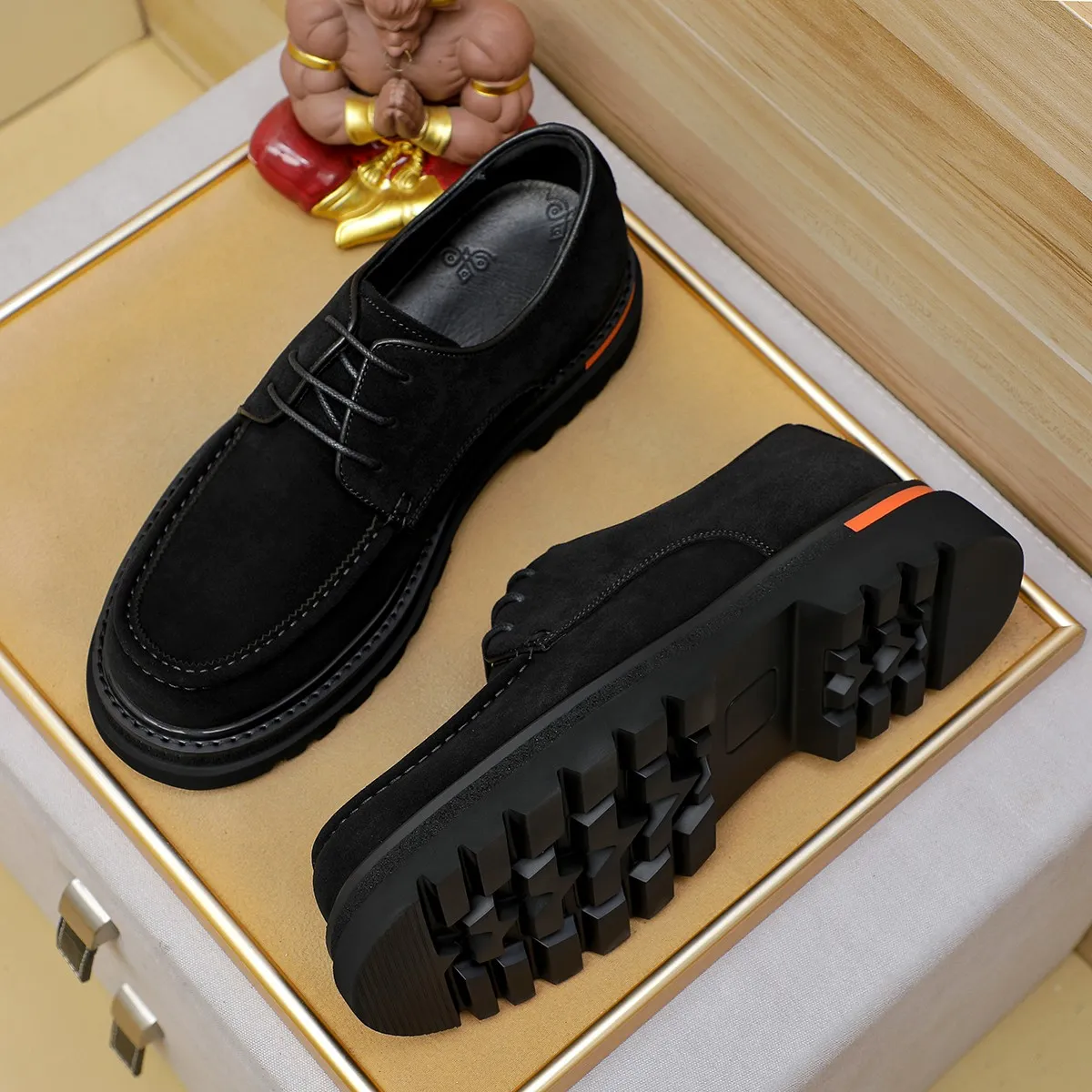 Men's shoes 💰660 💰 Louis Vuitton LV ® Autumn and Winter 🆕 models 🔛Full shoe counter First layer cowhide, 🐂Leather lined casual shoes for men, super soft outsole, essential for driving. Counter synchronization Original first layer cowhide Completely 1:1 mold customization 🌹Top version, 2 colors available! Number: 38-45 (37.46. Customized)